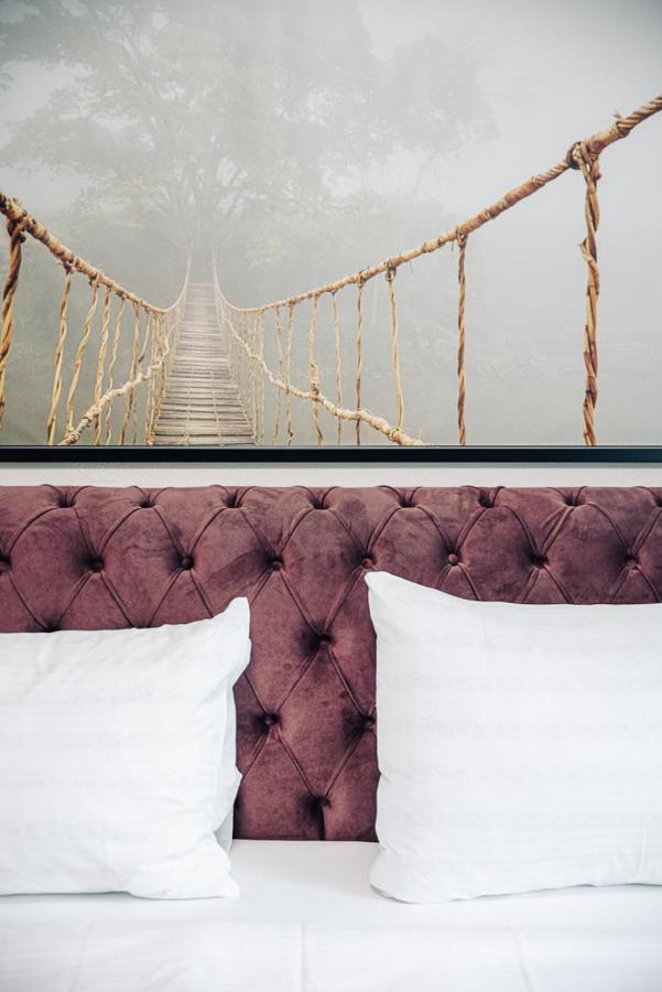 House On Lake/ Hl Darligen Luaran gambar